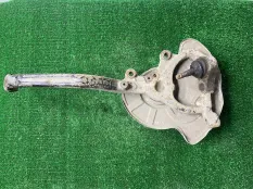 Кулак передний правый Chrysler 300C