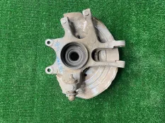 Кулак задний левый Jaguar XF