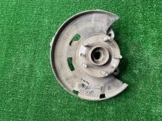 Кулак передний левый Opel Insignia