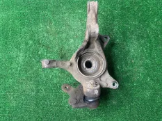 Кулак передний левый Toyota Highlander