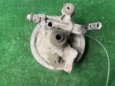 Кулак задний правый Subaru Impreza