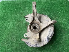 Кулак передний правый Honda CR-V