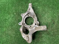 Кулак задний левый Mercedes-Benz GLK