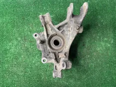 Кулак задний левый Volkswagen Touareg