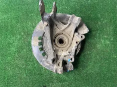 Кулак задний правый Volkswagen Touareg