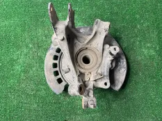 Кулак задний правый Volkswagen Touareg