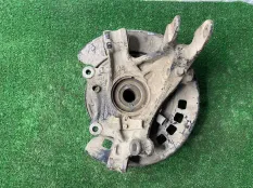 Кулак задний левый Porsche Cayenne