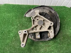 Кулак задний правый Volkswagen Passat CC