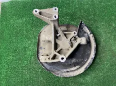 Кулак задний правый Volkswagen Passat CC