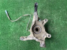 Кулак передний правый BMW X5 E53