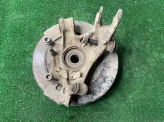 Кулак задний левый Porsche Cayenne