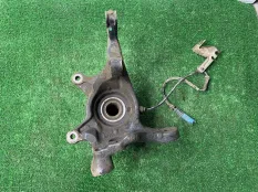 Кулак передний левый BMW X5 E53