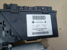 Мотор стеклоподъемника Volkswagen TOUAREG 2008 7L0959793D 7L BKS, передний правый