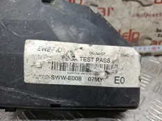 Блок предохранителей Honda CR-V 2007 32200SWWE008 RE5 R20A2