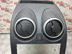 Дефлектор Nissan Qashqai 2012 68260BR00A J10 K9K
