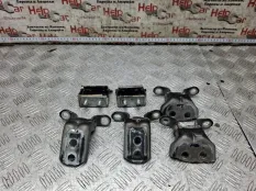 Петля двери Nissan Qashqai 2012 824212F030 J10 K9K
