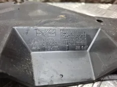 Крепление аккумулятора Ford Focus 2009 1313910 CB4 HXDA; HXDB; SIDA