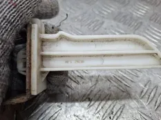 Крепление запасного колеса Mitsubishi Pajero 2006 5839A020 V98W 4M41