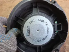 Динамик Ford Focus 2010 2201141 CB4 SHDC; HWDA; HWDB; SHDA; SHDB, задний правый