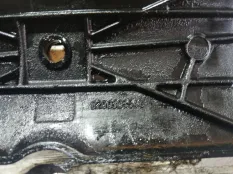 Крышка двигателя декоративная Suzuki Grand Vitara 1117067JG0 TD44 F9QB