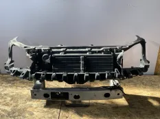 Рамка радиатора Land Rover Range Rover Sport 2016 L494 30DDTX