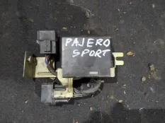 Блок реле Mitsubishi Pajero Sport 2002 MR360198 K96 6G72
