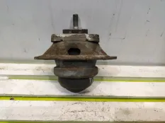 Подушка двигателя Land Rover Discovery 2009 KKB500760 L319 276DT