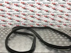 Уплотнитель двери Honda Civic 2008 72315SMGE02 FK2 R18A2, передний правый