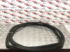 Уплотнитель двери Volkswagen TOUAREG 2009 7L0867367H 7L6 BKS, задний
