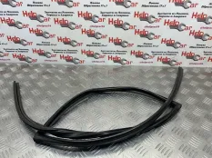 Уплотнитель стекла внутренний Mitsubishi Pajero Sport 2007 MR237974 K90 6G72, задний правый