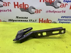 Петля капота AUDI Q7 2009 4L0823301 4LB BUG, передняя левая