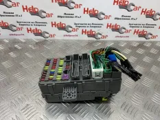 Блок предохранителей Honda Civic 2008 38200SMK407 FK2 R18A2