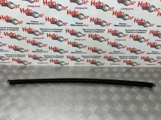 Уплотнительная резинка AUDI Q7 2009 4L0839480 4LB BUG, задняя правая