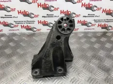 Кронштейн двигателя опорный AUDI Q7 2009 7L6199308D 4LB BUG, передний правый