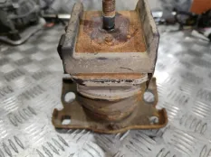 Подушка двигателя Nissan Pathfinder 2006 11220EB305 R51 YD25DDTI, левая