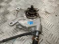 Насос вакуумный Toyota RAV4 2010 293000W030 XA30 2AD-FTV