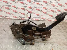 Педаль тормоза Nissan Qashqai 2006 46501JD000 J10 K9K