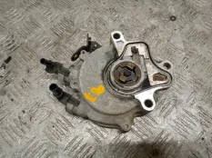Насос вакуумный Land Rover Discovery 2005 1337470 L319 276DT