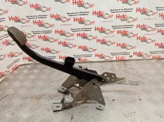 Педаль сцепления Ford Focus 2010 4M517B633 DA3 SHDC; HWDA; HWDB; SHDA; SHDB