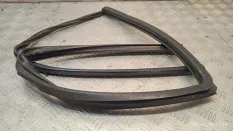 Уплотнительная резинка Honda CR-V 2004 72775SCAE01 RD8 K20A4, задняя левая