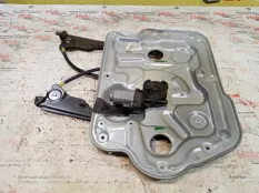 Стеклоподъемник Nissan Qashqai 2006 80770JD000 J10 K9K, передний правый