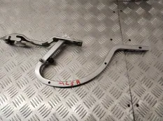 Петля багажника Lexus IS220D 2009 6451053020 XE20 2ADFHV, правая