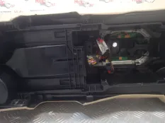 Подлокотник Land Rover Discovery 2005 FJZ500082SMS L319 276DT