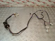 Проводка двери Toyota RAV4 2006 8215242810 ACA30 2ADFTV, передняя левая