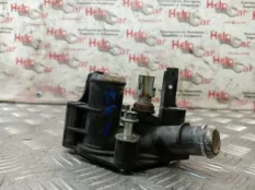 Фланец системы охлаждения Ford Focus 2009 1221325 CB4 SHDC; HWDA; HWDB; SHDA; SHDB