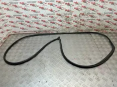 Уплотнитель двери Toyota RAV4 2007 6786142050 ACA30 2ADFTV, передний правый