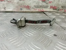 Ограничитель двери Toyota RAV4 2007 6861042020 ACA30 2ADFTV, передний правый