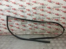 Уплотнитель стекла внутренний Toyota RAV4 2007 6815142090 ACA30 2ADFTV, передний левый