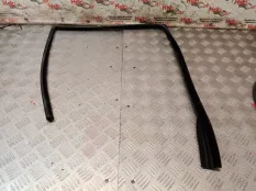 Уплотнительная резинка Land Rover Range Rover 2006 CGE000374 L322 428PS, задняя левая