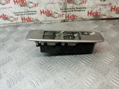 Кнопки стеклоподъемника Mitsubishi Pajero 2005 8608A001 V78W 4M41, передние правые